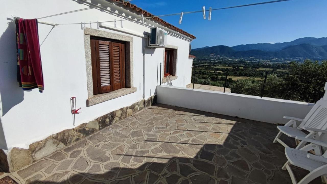 Casa L'Ulivariu Affittacamere San Teodoro  Exterior photo