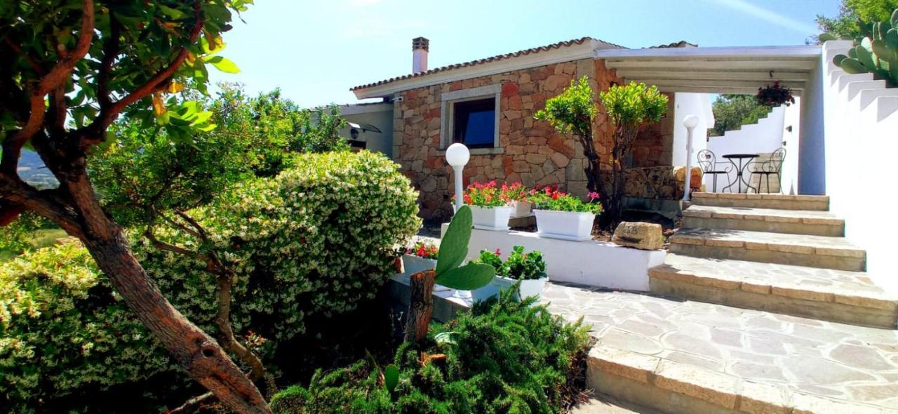 Casa L'Ulivariu Affittacamere San Teodoro  Exterior photo