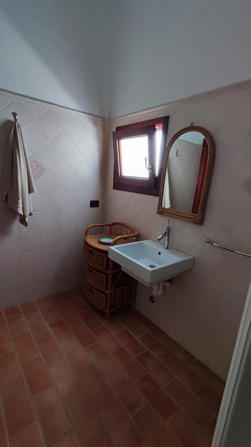 Casa L'Ulivariu Affittacamere San Teodoro  Exterior photo