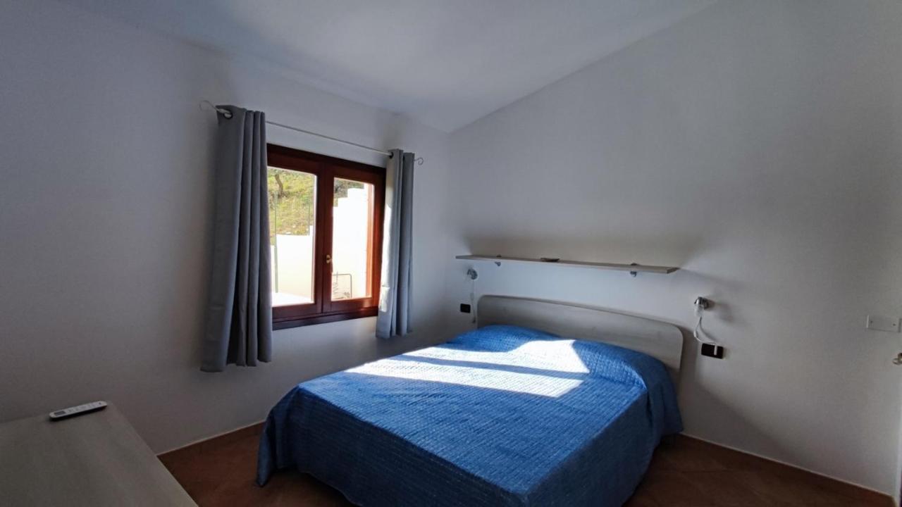 Casa L'Ulivariu Affittacamere San Teodoro  Exterior photo